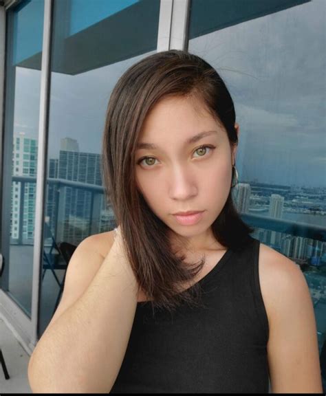 : r/LilyKawaii .